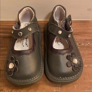 Wee Squeak Mary Jane style shoes size 7